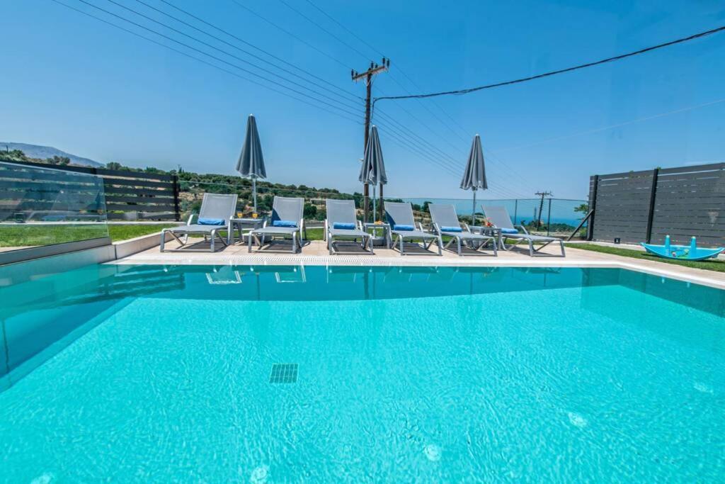 Villa Anthi, A Modern Villa With Salted Water Pool,Hot Tub & Bbq! Rethymno Exteriér fotografie