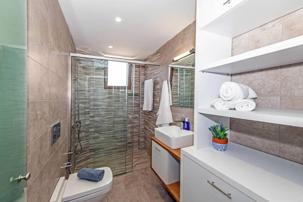 Villa Anthi, A Modern Villa With Salted Water Pool,Hot Tub & Bbq! Rethymno Exteriér fotografie