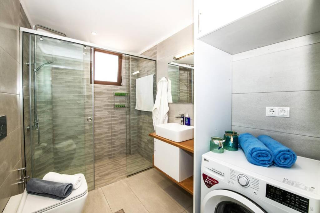 Villa Anthi, A Modern Villa With Salted Water Pool,Hot Tub & Bbq! Rethymno Exteriér fotografie